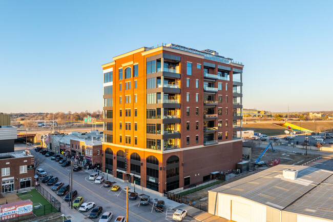 Davenport Urban Loft Condos in Tulsa, OK - Foto de edificio - Building Photo