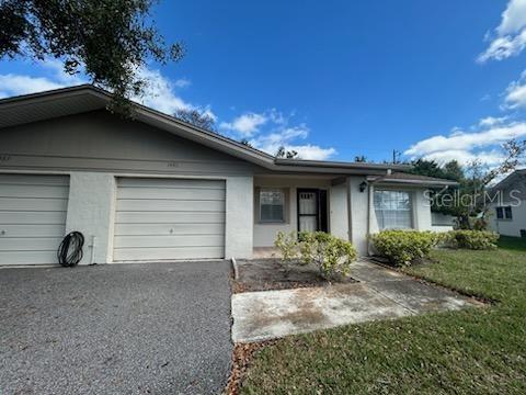 1481 Heather Ridge Blvd in Dunedin, FL - Building Photo