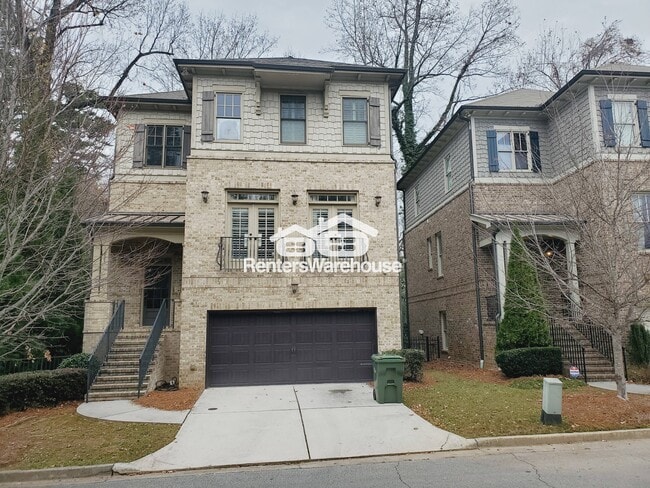 property at 922 Canterbury Ln NE