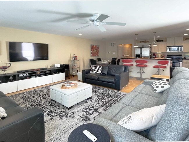 111 N Washington Ave in Margate City, NJ - Building Photo - Building Photo