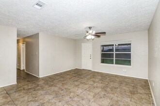 14214 Bateau Dr in Cypress, TX - Building Photo - Building Photo