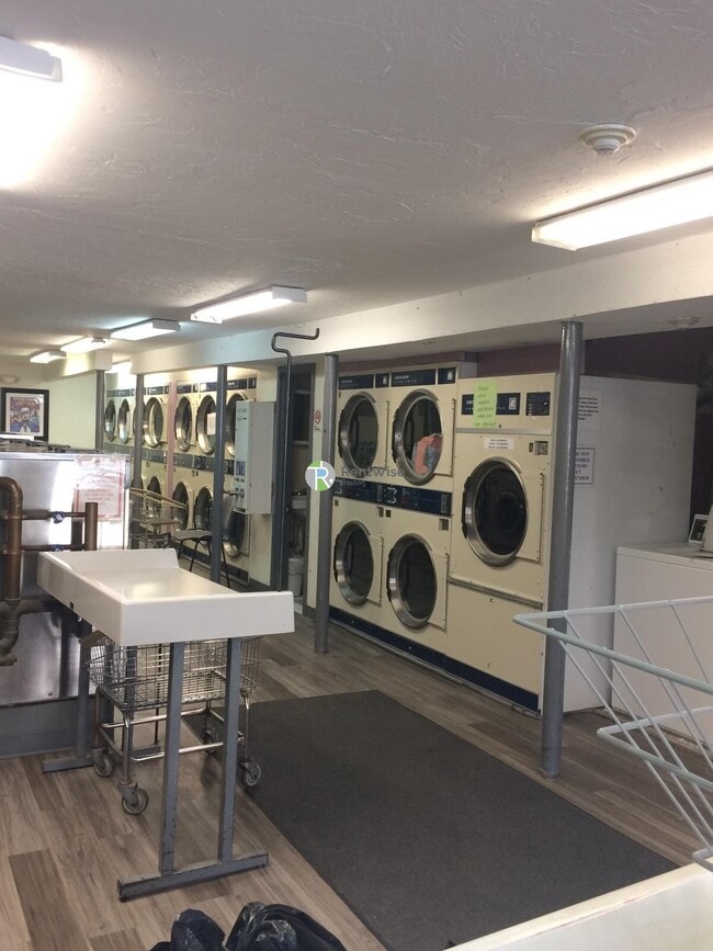 887 Huntington Ave in Boston, MA - Building Photo - Building Photo