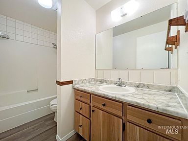 property at 850 Shenandoah Dr
