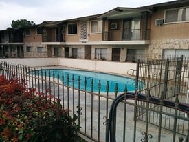 25276 Barton Rd in Loma Linda, CA - Building Photo