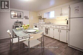 1120 Glencairn Ave in Toronto, ON - Building Photo - Building Photo