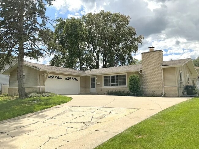 property at 15816 Ridgeland Ave