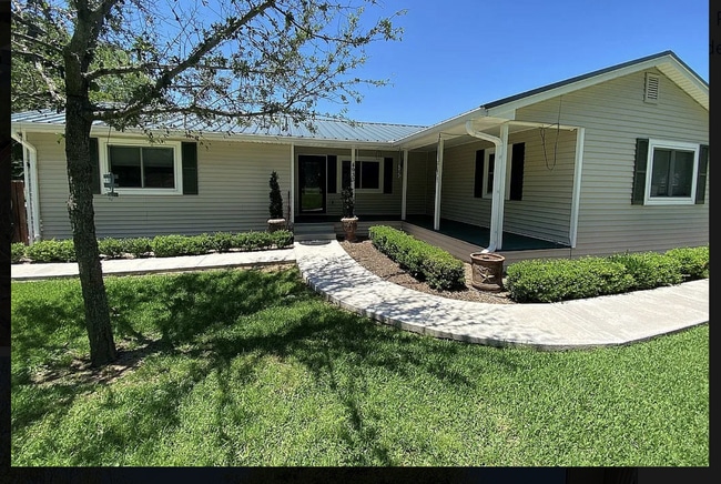 4933 Farm to Market Rd 2276