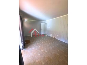 4044 Somerdale Ln in Charlotte, NC - Building Photo - Building Photo