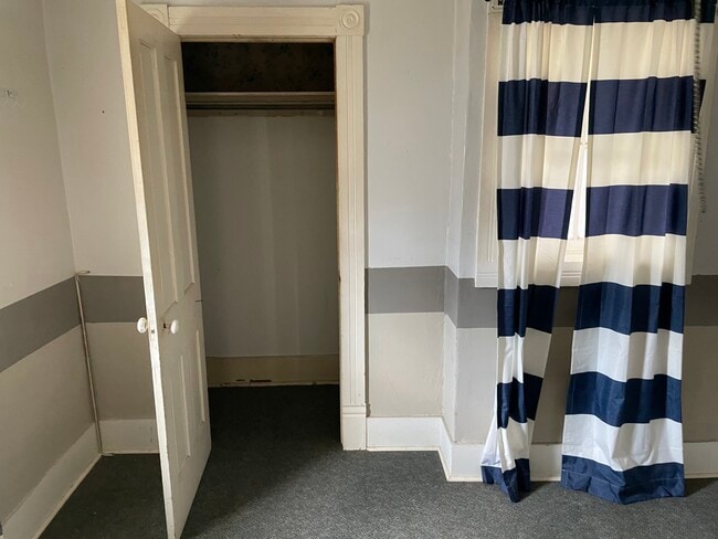 121 N 8th St, Unit 121 N 8th St Upper