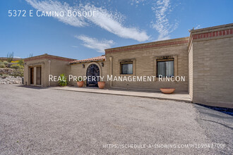 5372 E Camino Bosque in Tucson, AZ - Foto de edificio - Building Photo