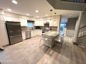 21 Durant Ave in Holmdel, NJ - Building Photo - Building Photo