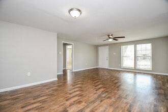 2928 Wayne St in Houston, TX - Foto de edificio - Building Photo