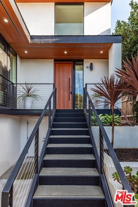 552 Stassi Ln in Santa Monica, CA - Building Photo - Building Photo