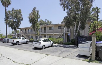 Stanley Avenue Apartments in San Diego, CA - Foto de edificio - Building Photo