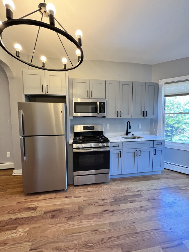 17 Madison Ave, Unit 2
