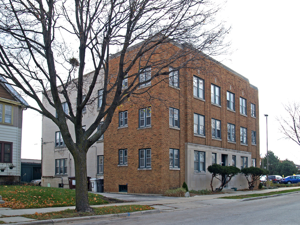 WestGlen in West Allis, WI - Foto de edificio