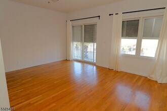 47-49 Union St, Unit 1F in Newark, NJ - Building Photo - Building Photo