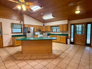 7769 Lakeside Dr in Milton, FL - Building Photo - Building Photo