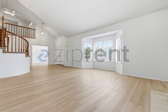 6863 De Grazia Rd in Riverside, CA - Foto de edificio - Building Photo