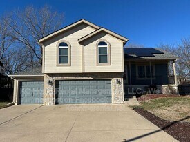 224 S Huntsman Blvd in Raymore, MO - Building Photo