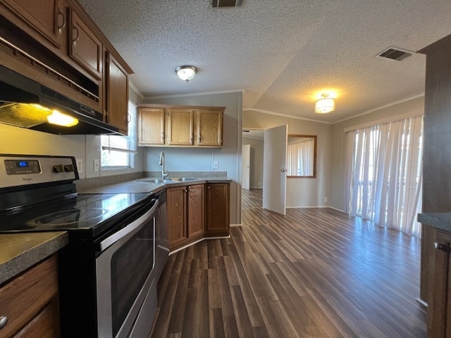 property at 46 Willowbrook Ct