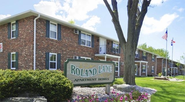 Roland Lane Apartments in Green Bay, WI - Building Photo