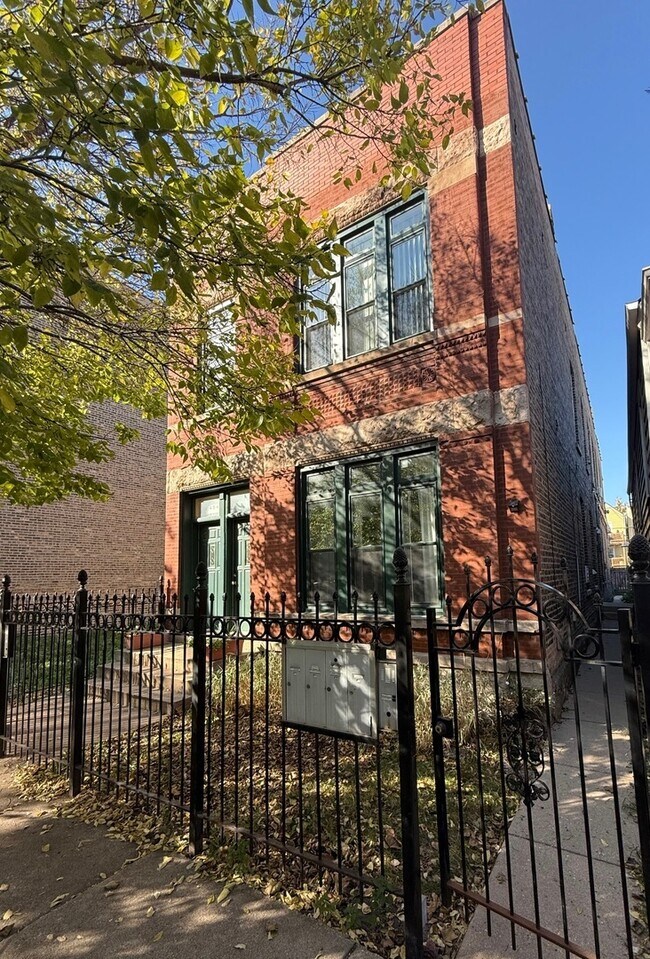 property at 1454 W Ohio St