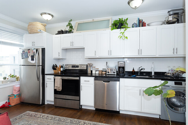 3345 N Marshfield Ave in Chicago, IL - Building Photo - Building Photo