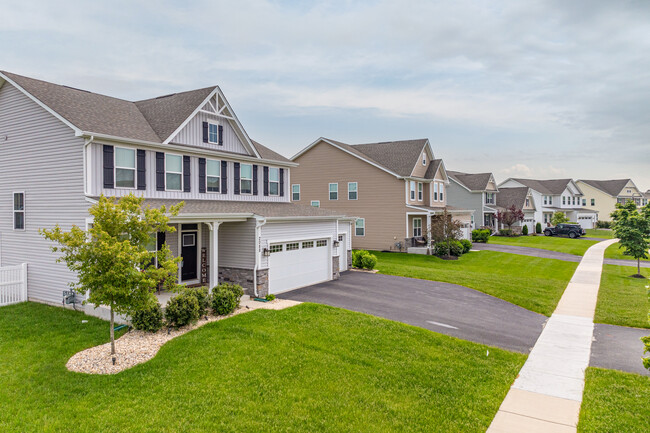 Ryan Homes at Heritage Groves at Grande Reser