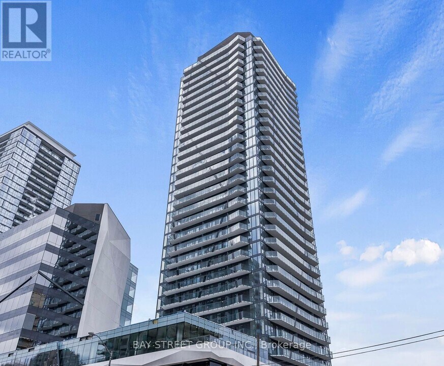15-1015 Ellerslie Ave in Toronto, ON - Building Photo