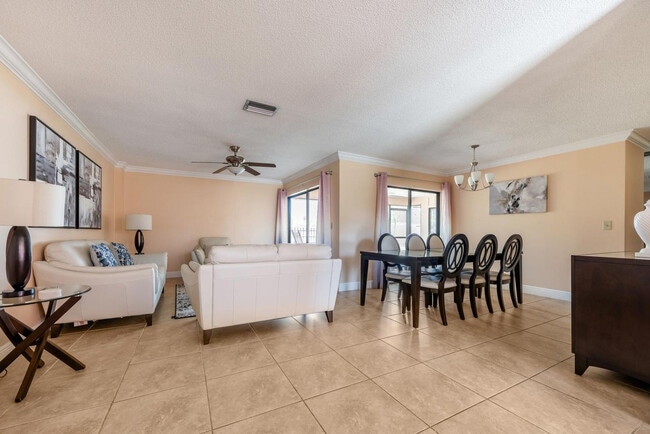 7217 Alderwood Dr