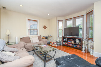 431 Faneuil St, Unit 2C in Boston, MA - Building Photo - Building Photo
