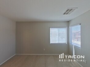 9081 Last Hope Ave in Las Vegas, NV - Building Photo - Building Photo
