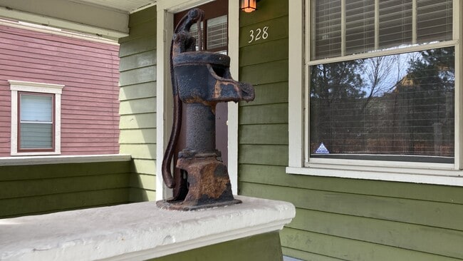 328 E 12th St in Indianapolis, IN - Building Photo - Building Photo