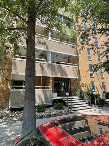 property at 551 N Pearl St