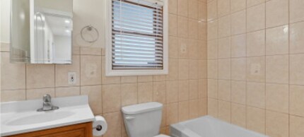 65 Calumet St, Unit 1 in Boston, MA - Foto de edificio - Building Photo