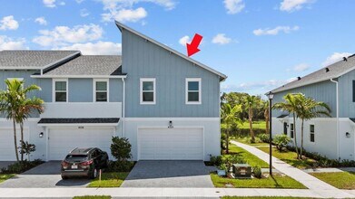 4520 Longwood Lk Sq, Unit 28 in Loxahatchee Groves, FL - Building Photo - Building Photo