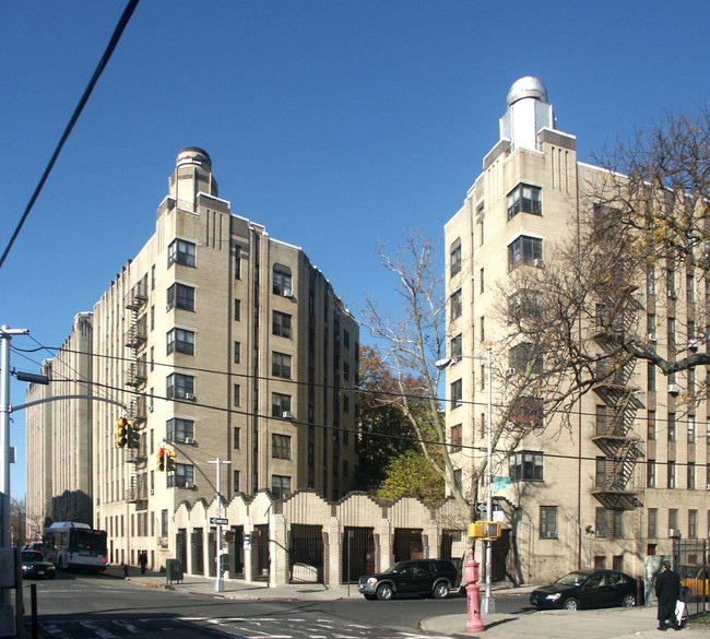 Noonan Plaza in Bronx, NY - Building Photo - Building Photo