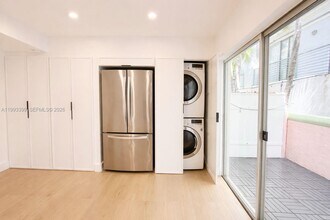 937 Michigan Ave in Miami Beach, FL - Building Photo - Building Photo