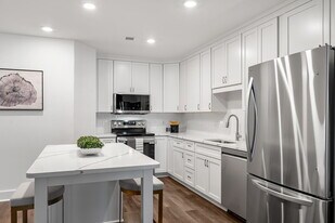 Meriden Place in Meriden, CT - Building Photo