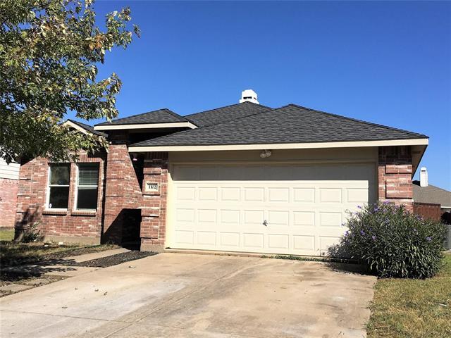 1102 Chilton Dr in Wylie, TX - Building Photo