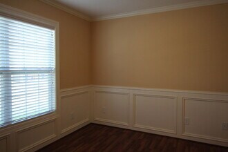 120 Chandler Dr in Greenville, NC - Building Photo - Building Photo