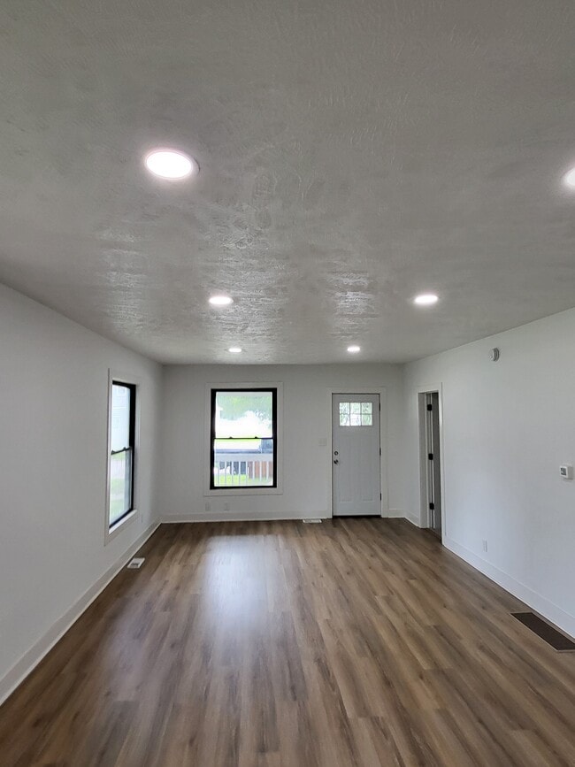 1937 Hoyt St in Muskegon, MI - Building Photo - Building Photo