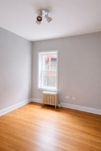 3716 N Cicero Ave, Unit 2e- in Chicago, IL - Foto de edificio - Building Photo