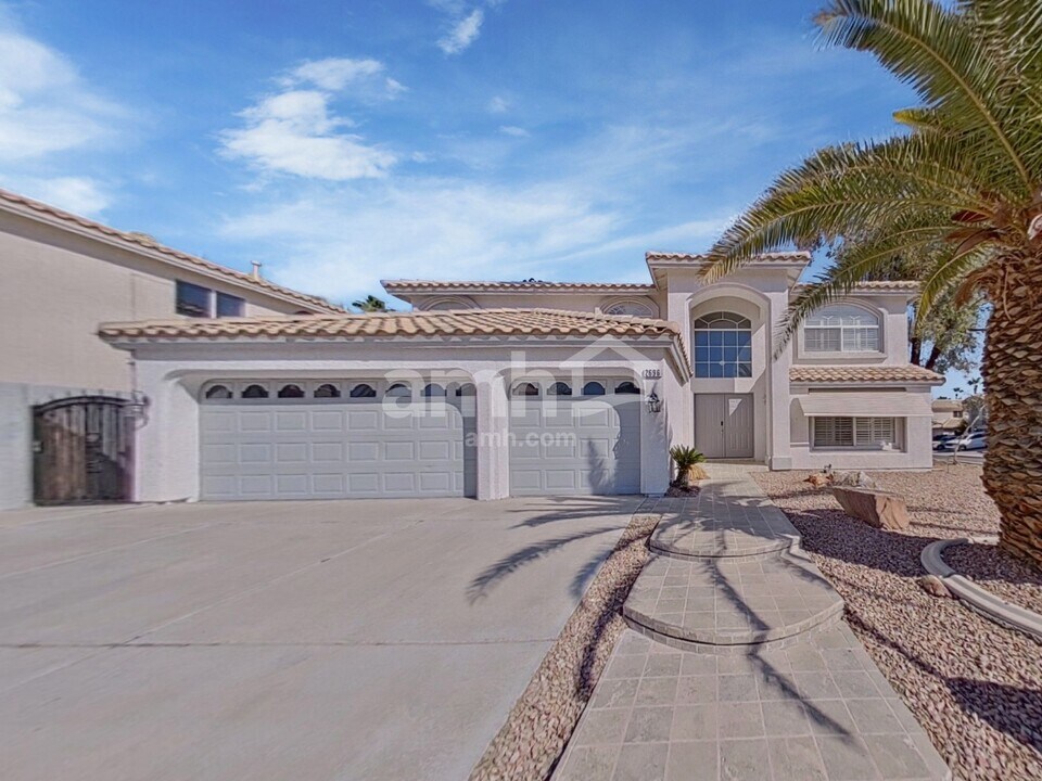 2696 Pala Dura Dr in Henderson, NV - Foto de edificio