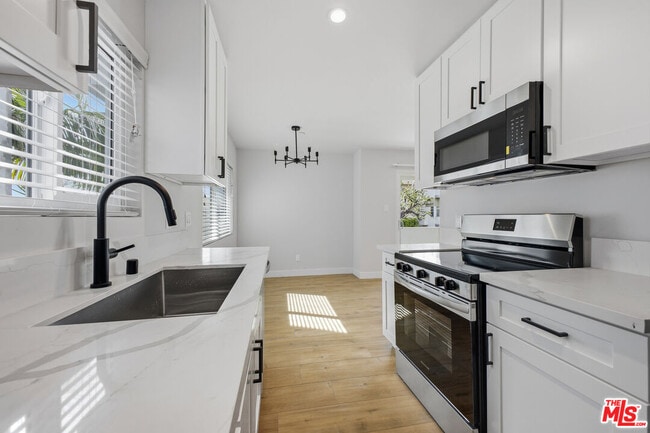 1738 Colby Ave in Los Angeles, CA - Building Photo - Building Photo