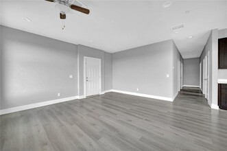 1100 Hwy 90 W in Sealy, TX - Building Photo - Building Photo