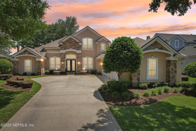 property at 717 E Dorchester Dr