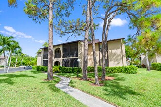 441 Pine Glen Ln in Greenacres, FL - Building Photo - Building Photo