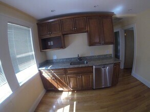 17 Clewley Rd in Medford, MA - Building Photo - Building Photo